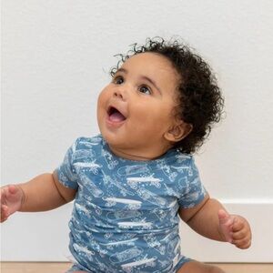 Sweet Bamboo Skateboard Print Short-Sleeve pajamas size 12-18 months